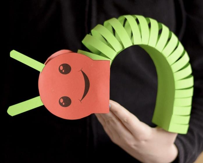 Construction paper bendable catepillar